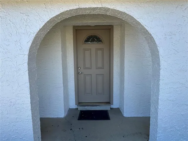 a view of entryway with front door