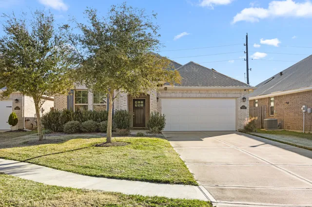 $2,600 | 8315 Divot Trace, Fulshear, TX 77441