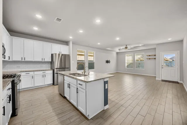 $2,600 | 8315 Divot Trace, Fulshear, TX 77441