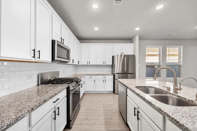 $2,600 | 8315 Divot Trace, Fulshear, TX 77441