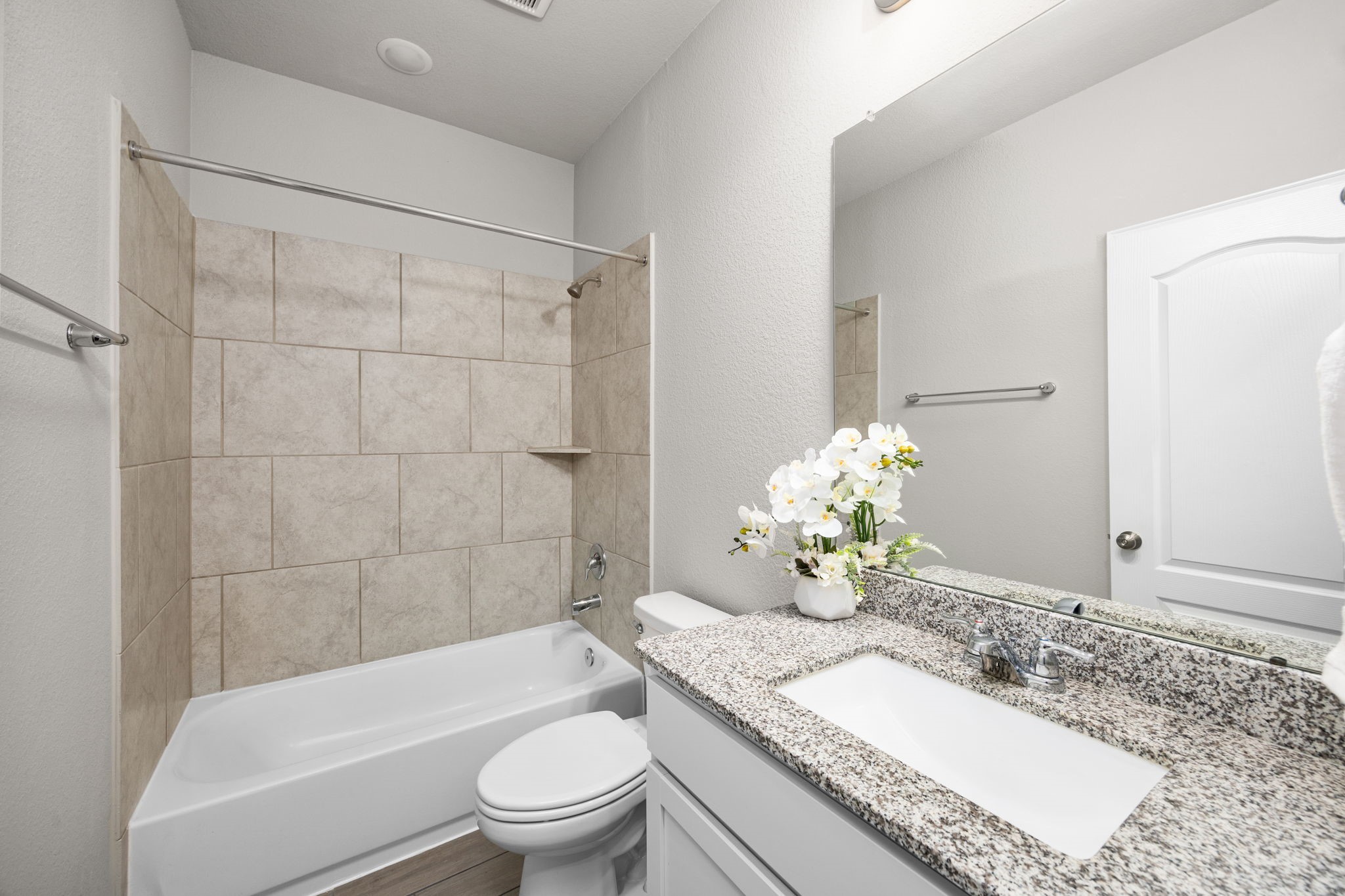 8315 Divot Trace Fulshear, TX 77441 - Photo 8 of 33