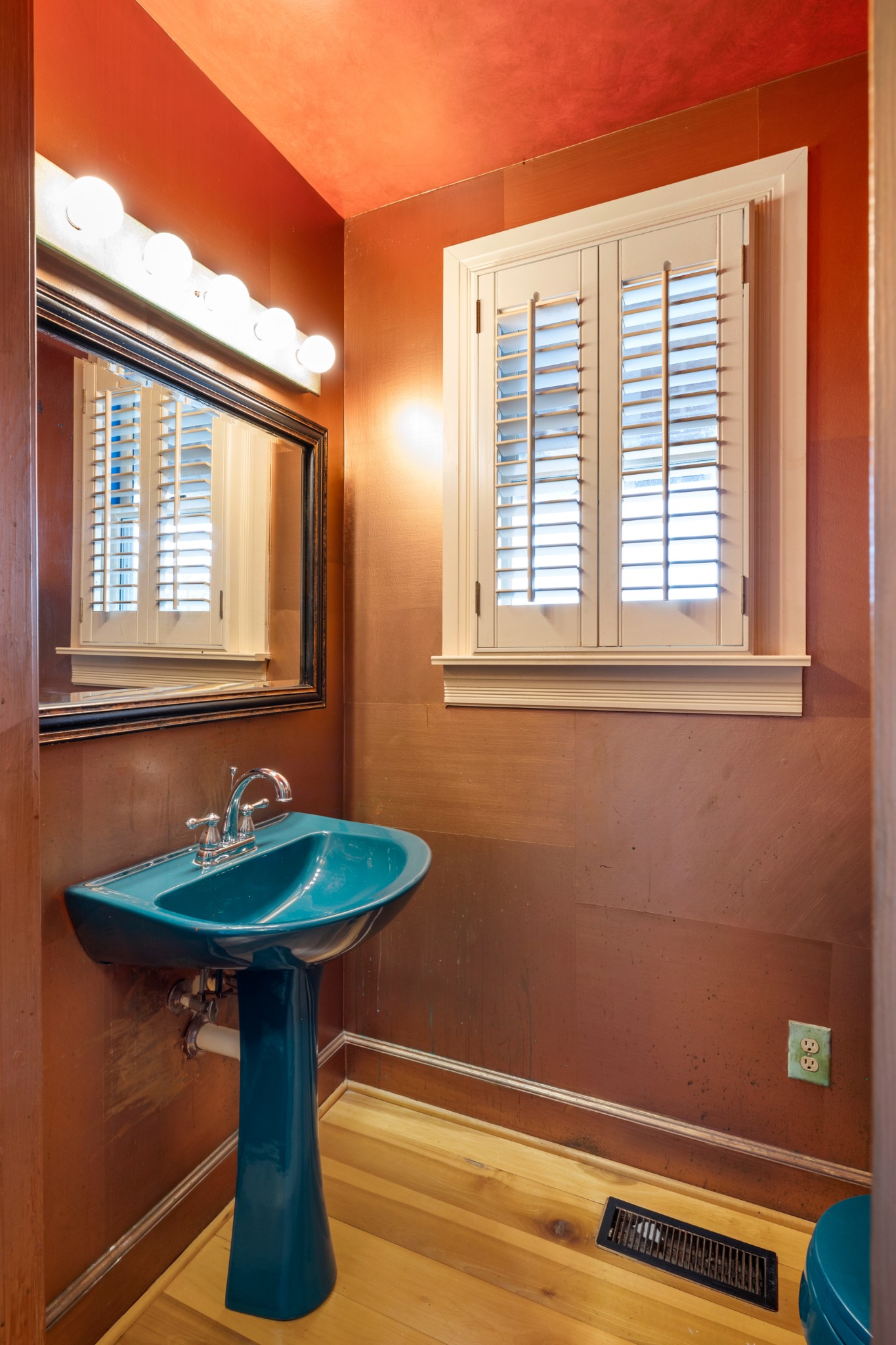 2600 Charlie Thomas Road Cornersville, TN 37047 - Photo 15 of 35 a bathroom with a sink and a window