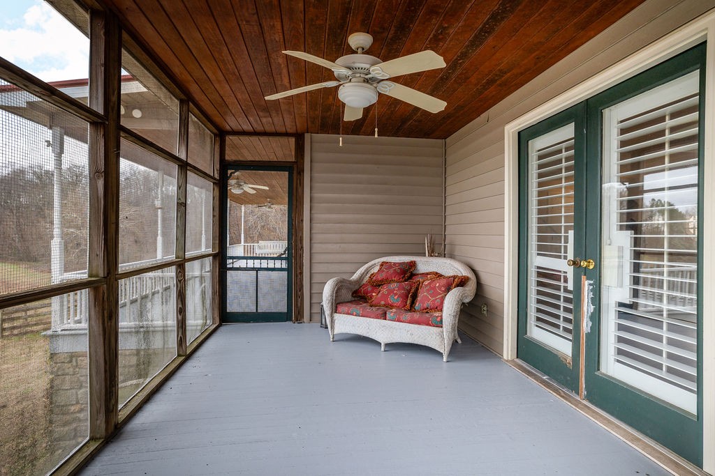 2600 Charlie Thomas Road Cornersville, TN 37047 - Photo 23 of 35 a view of a porch with a hanging area