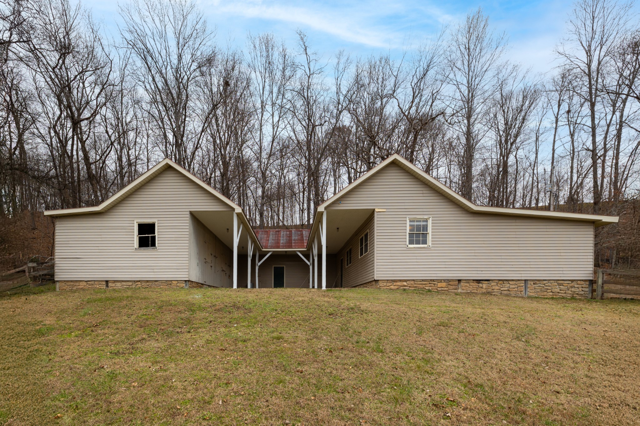 2600 Charlie Thomas Road Cornersville, TN 37047 - Photo 25 of 35 a house with a outdoor space