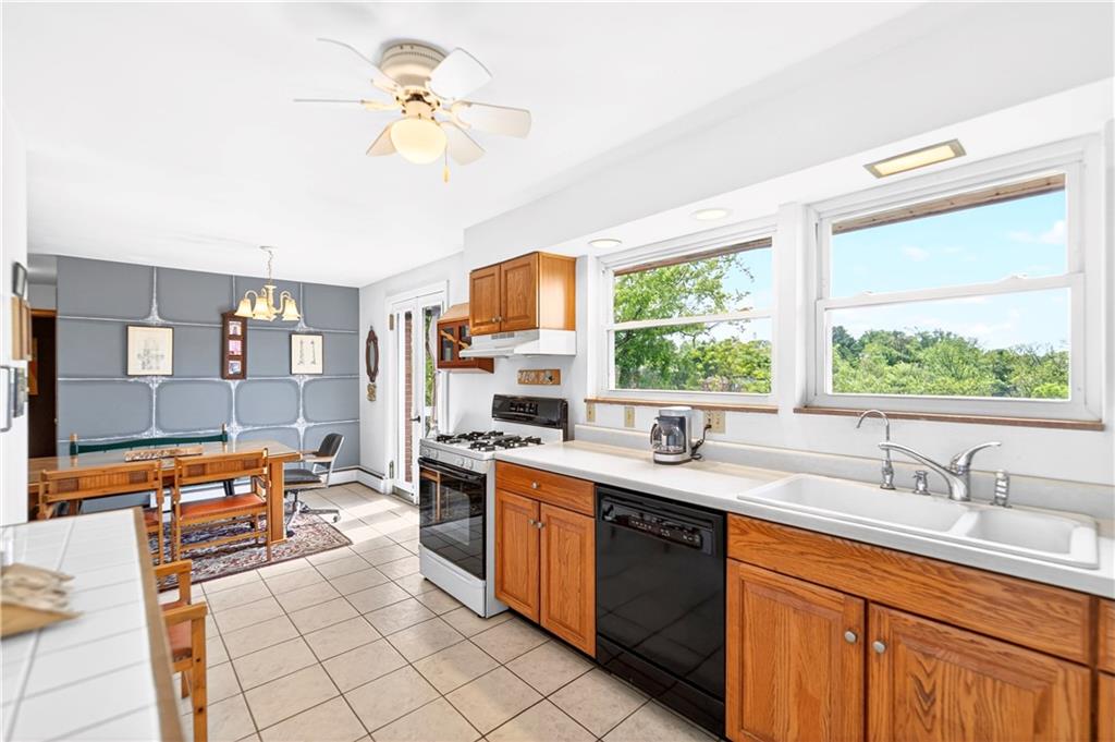 137 Ridge Avenue Bellevue, PA 15202 - Photo 7 of 47 Gallery Image 7