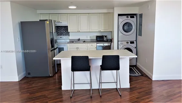 $2,100 | 1 Glen Royal Parkway, Unit 603, Miami, FL 33125