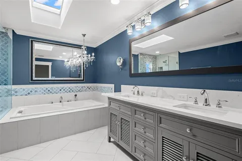 $885,000 | 427 Villa Grande Avenue South, St. Petersburg, FL 33707