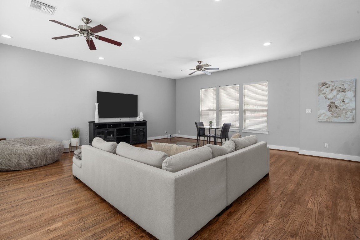 926 Lester Street Houston, TX 77007 - Photo 8 of 27