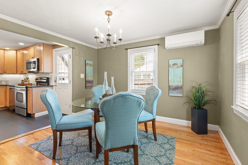 82 Orange Street Reading, MA 01867 - Photo 11 of 32