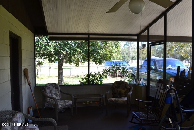 12544 Sapp Road Jacksonville, FL 32226 - Photo 3 of 10 Large Screened Porch