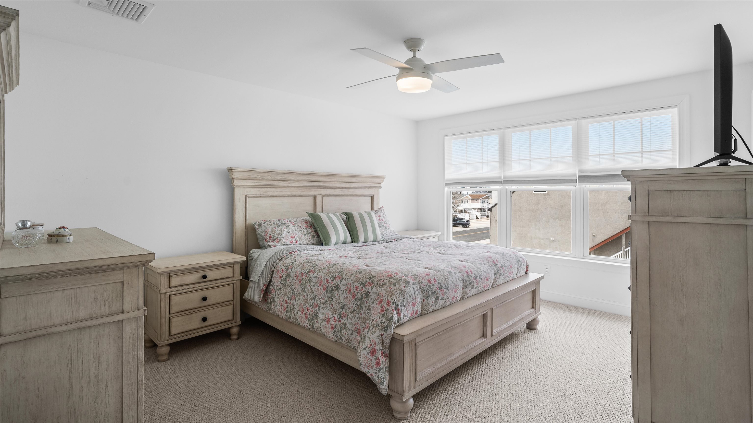126 Anglesea Drive, Unit RIGHT SIDE North Wildwood, NJ 08260 - Photo 22 of 41