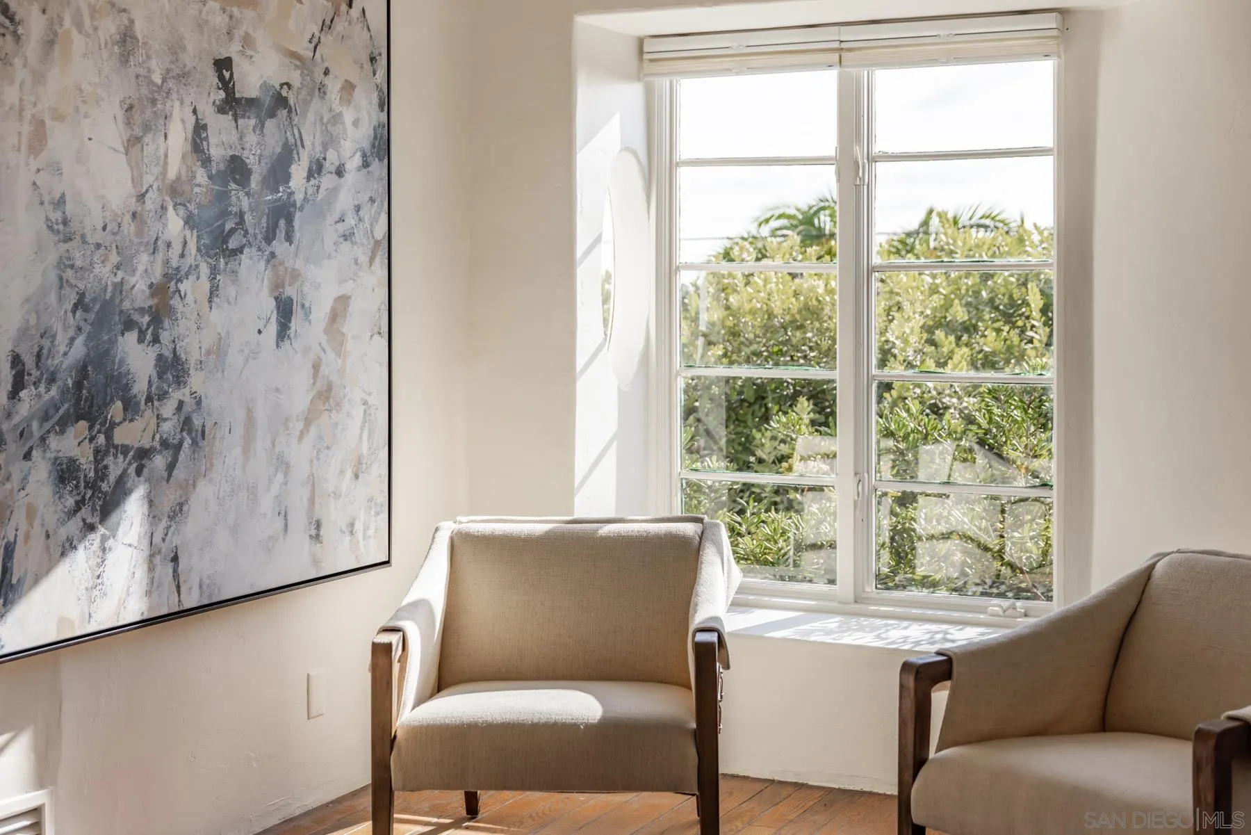 6004 Avenida Cresta La Jolla, CA 92037 - Photo 41 of 58 a living room with furniture and a window