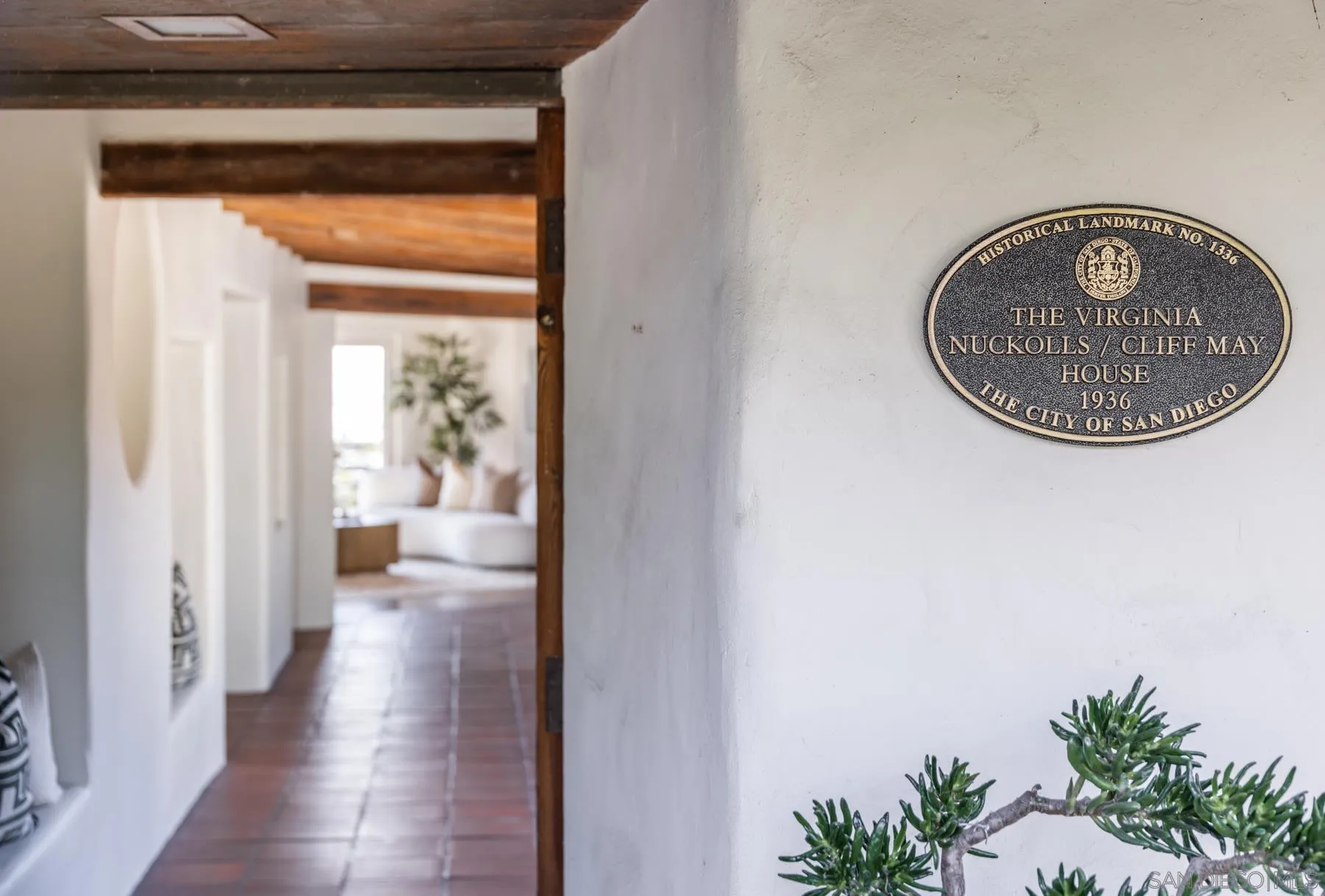 6004 Avenida Cresta La Jolla, CA 92037 - Photo 47 of 58 a view of a hallway with a flower pot