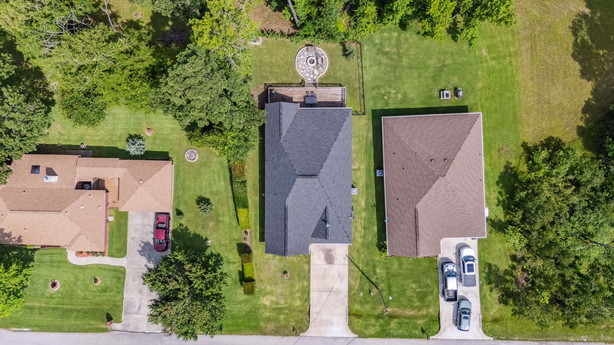 129 Bridgepoint Onalaska, TX 77360 - Photo 29 of 35 an aerial view of a house