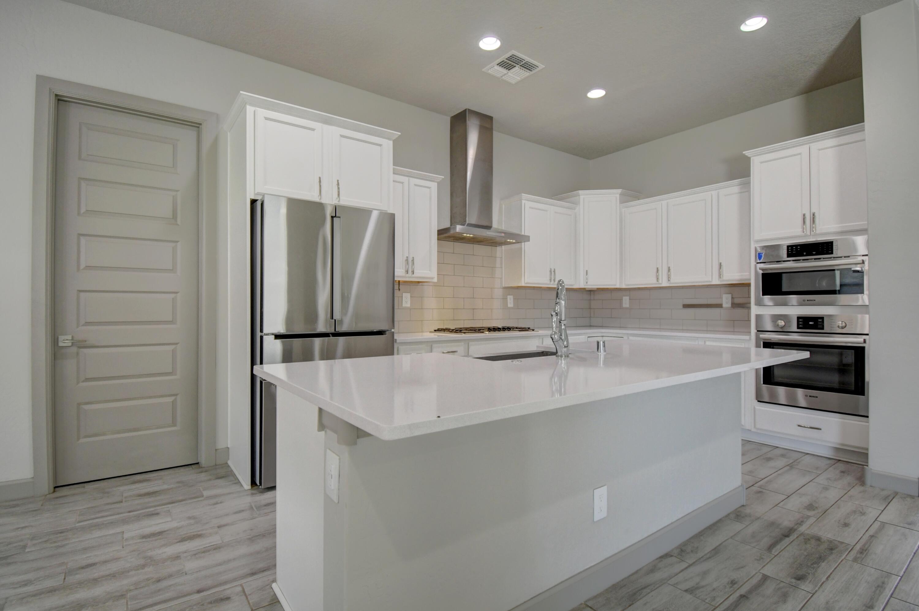 2405 Lynn Road Southeast Rio Rancho, NM 87124 - Photo 5 of 32 Gallery Image 5