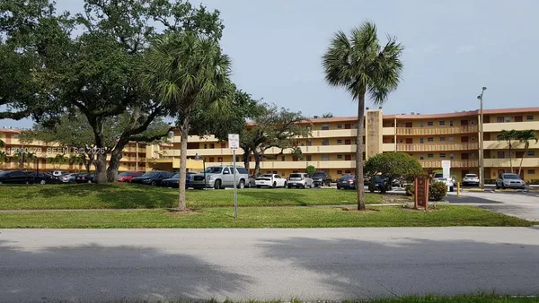 $2,500 | Royal Oaks, Miami, FL 33179