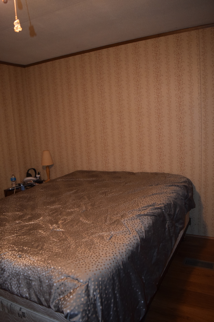 746 Chapparal Terrace Matteson, IL 60443 - Photo 12 of 17 a view of a room with a window