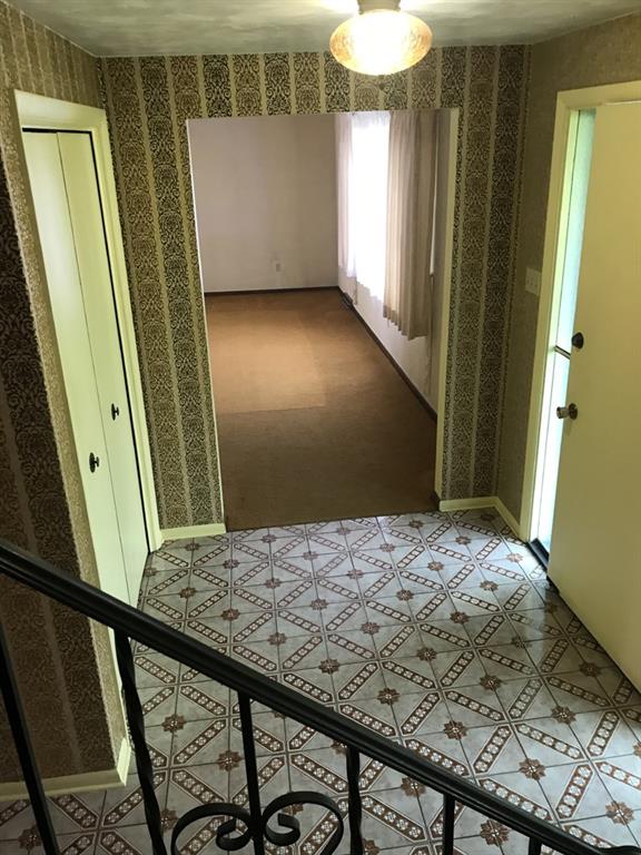 40 Windsor Street Indiana, PA 15701 - Photo 3 of 20 Interior