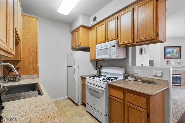 $189,990 | 3318 North Decatur Boulevard, Unit 1013, Las Vegas, NV 89130