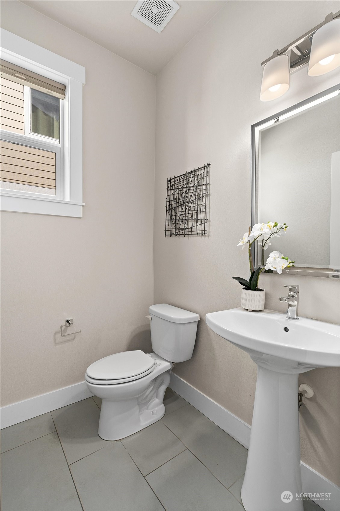 3769 Monterey Court Northeast Renton, WA 98056 - Photo 15 of 39 Gallery Image 15