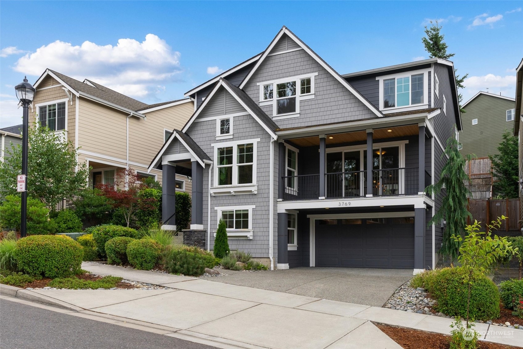 3769 Monterey Court Northeast Renton, WA 98056 - Photo 2 of 39 Gallery Image 2