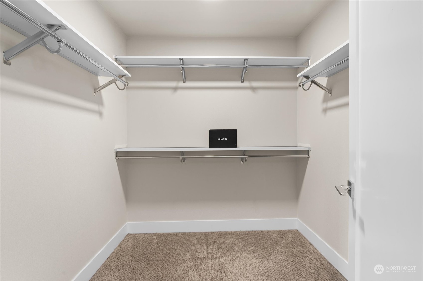 3769 Monterey Court Northeast Renton, WA 98056 - Photo 21 of 39 Gallery Image 21