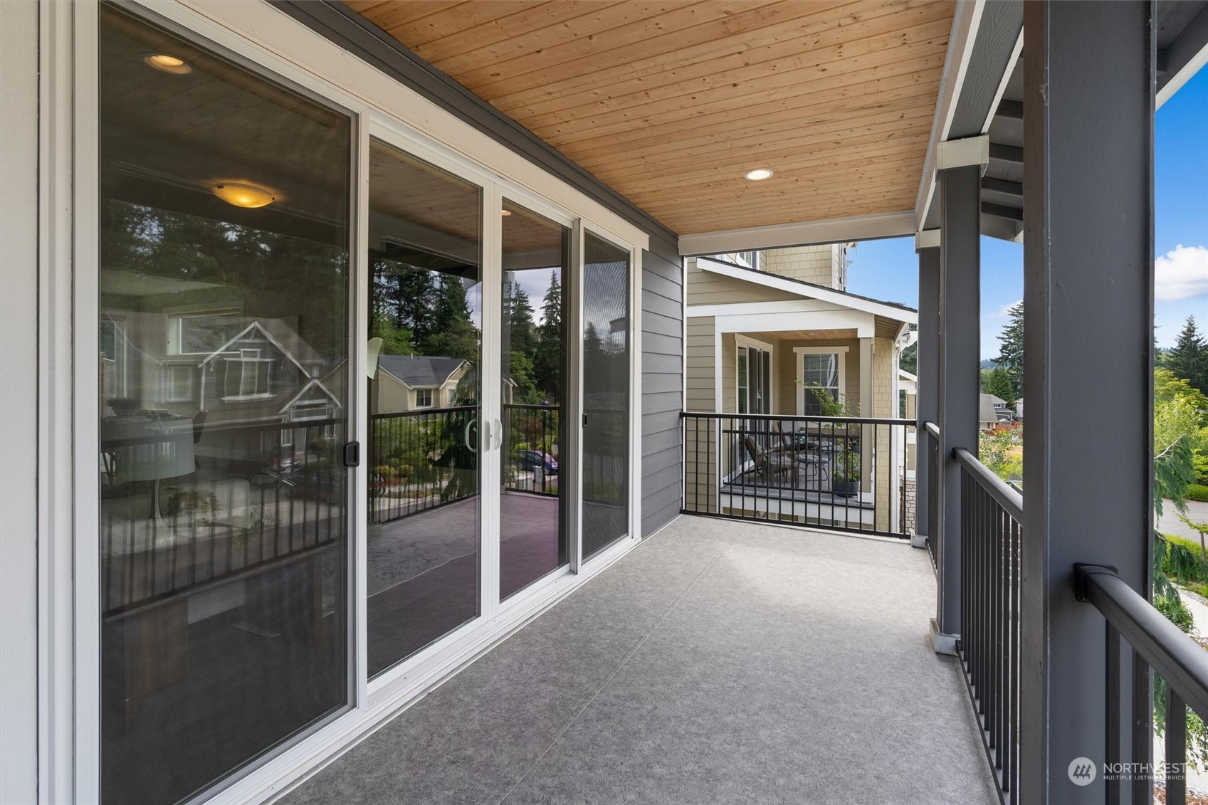3769 Monterey Court Northeast Renton, WA 98056 - Photo 7 of 39 Gallery Image 7