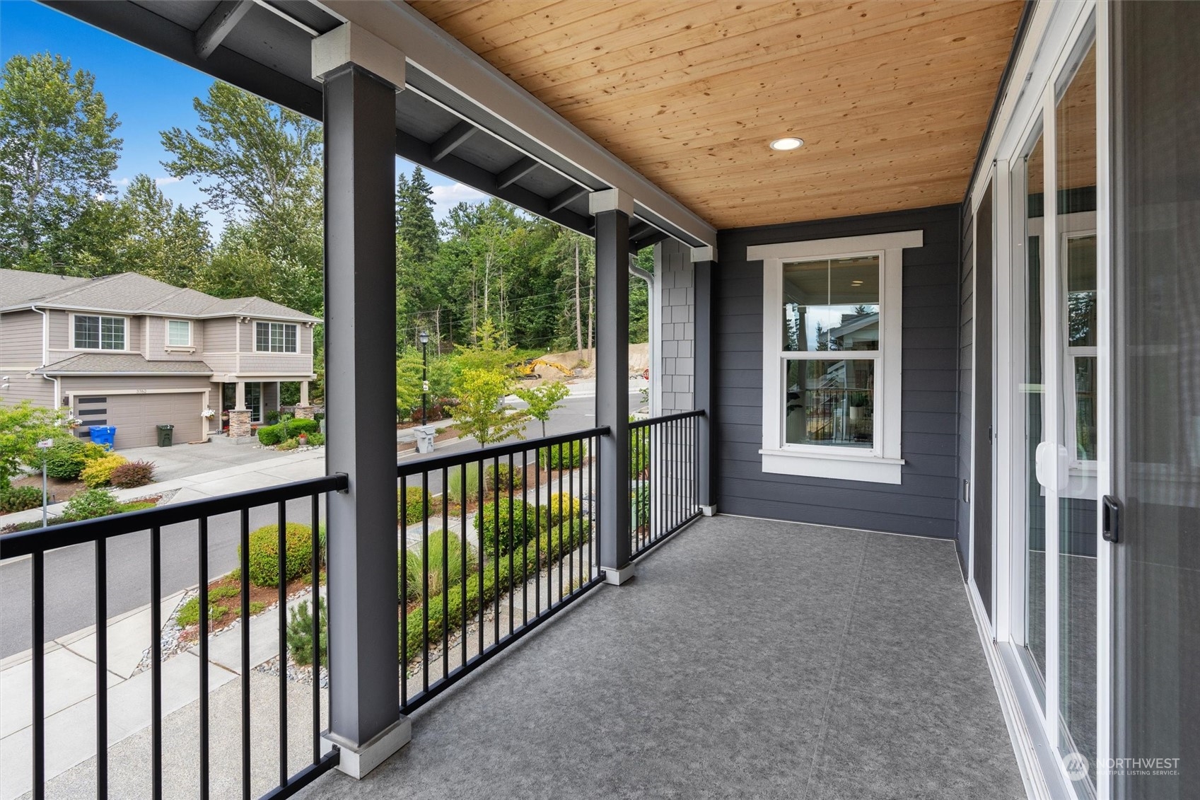 3769 Monterey Court Northeast Renton, WA 98056 - Photo 8 of 39 Gallery Image 8