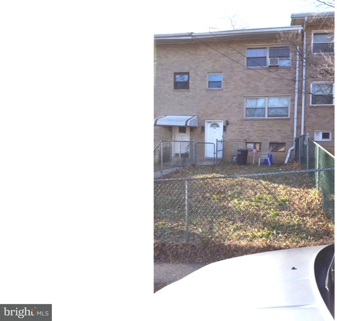 404 Kent Road Upper Darby, PA 19082 - Photo 1 of 4