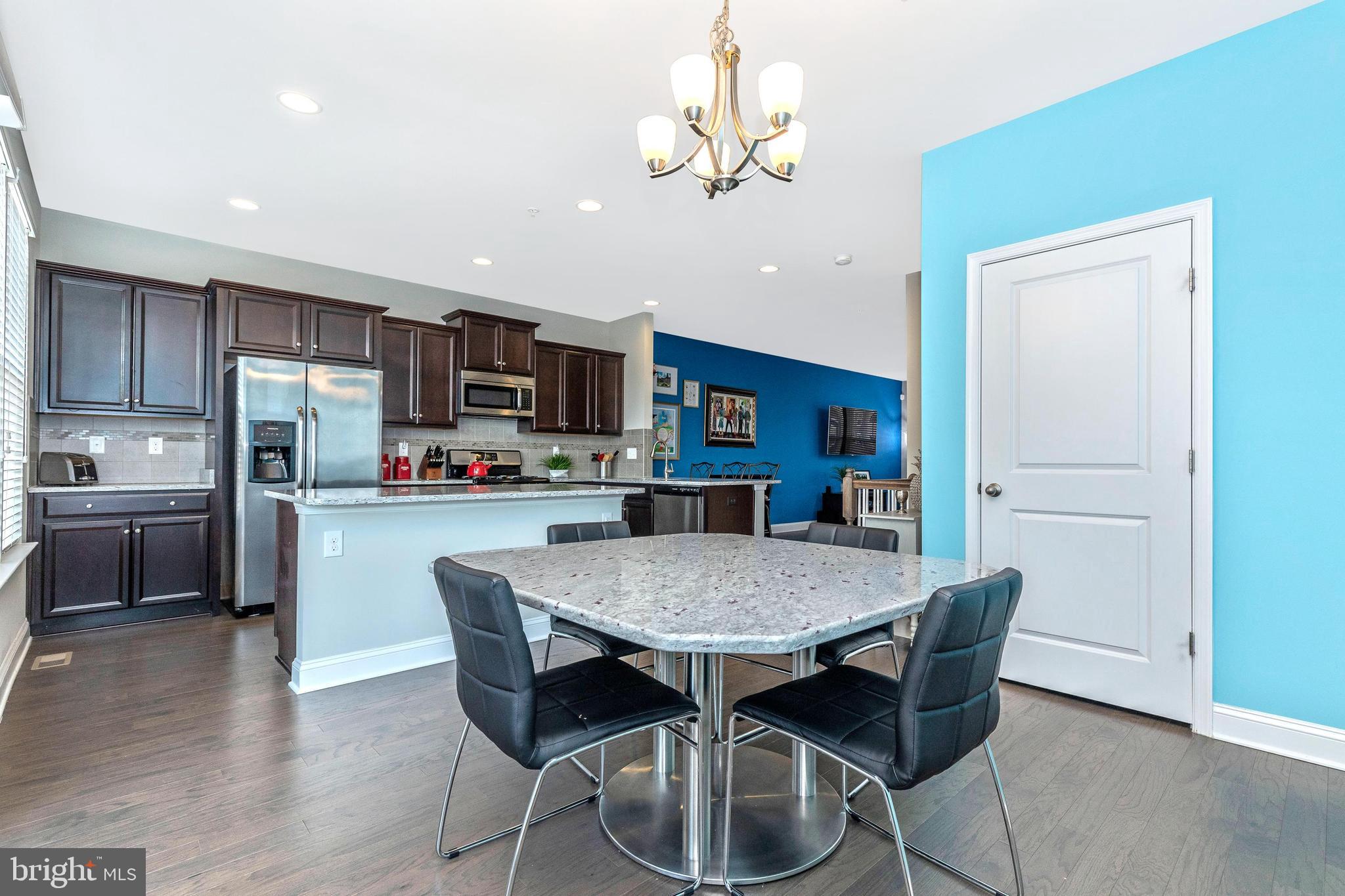 4656 Cambria Road Frederick, MD 21703 - Photo 17 of 46 Large eat in area