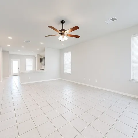 $2,000 | 913 Centerra Hills Circle, Round Rock, TX 78665