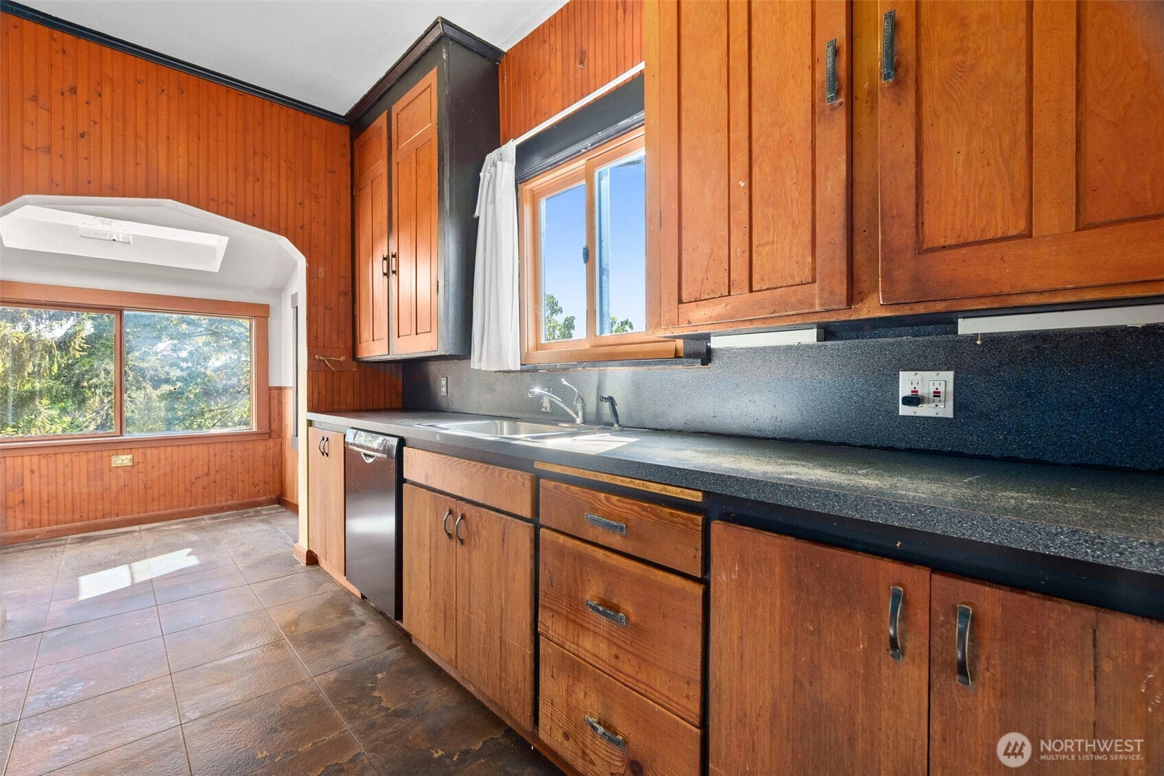 515 North 41st Street Seattle, WA 98103 - Photo 4 of 37