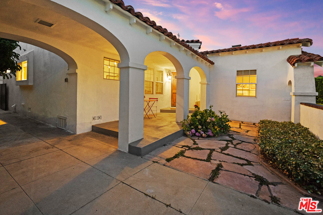 1019 South Rimpau Boulevard Los Angeles, CA 90019 - Photo 3 of 48