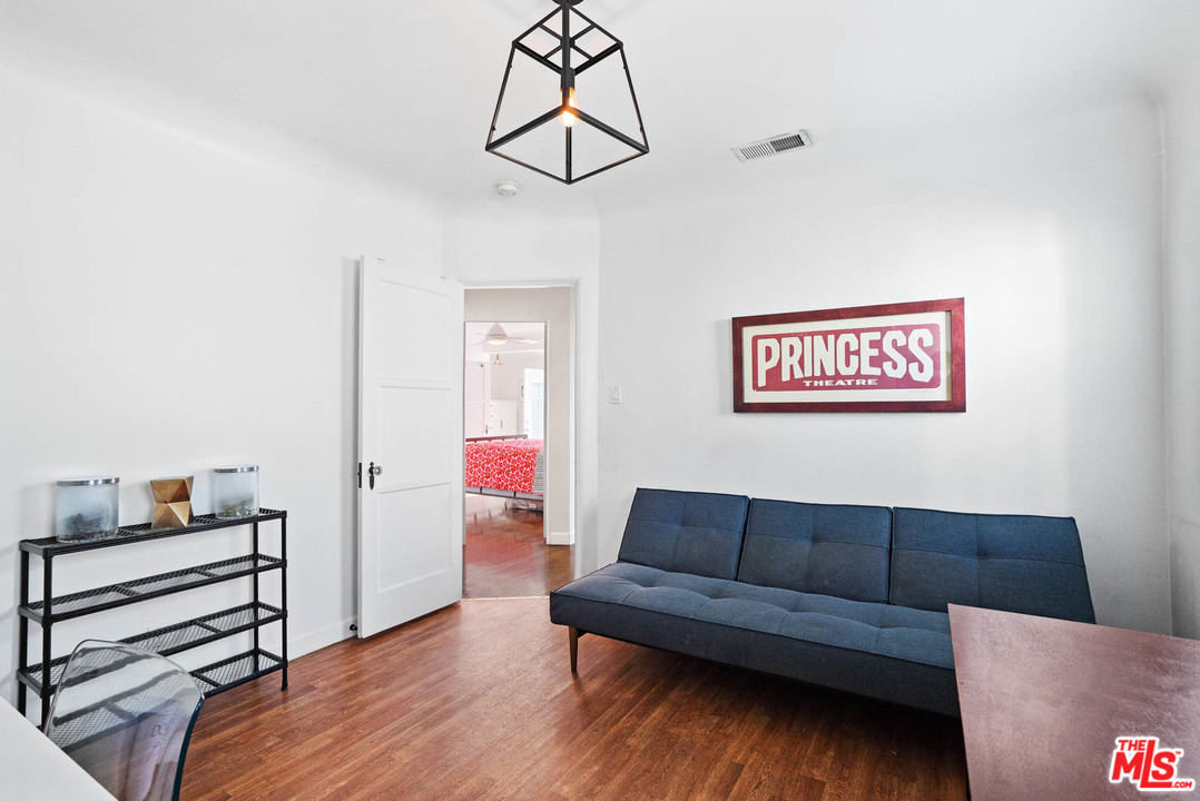 1019 South Rimpau Boulevard Los Angeles, CA 90019 - Photo 26 of 48