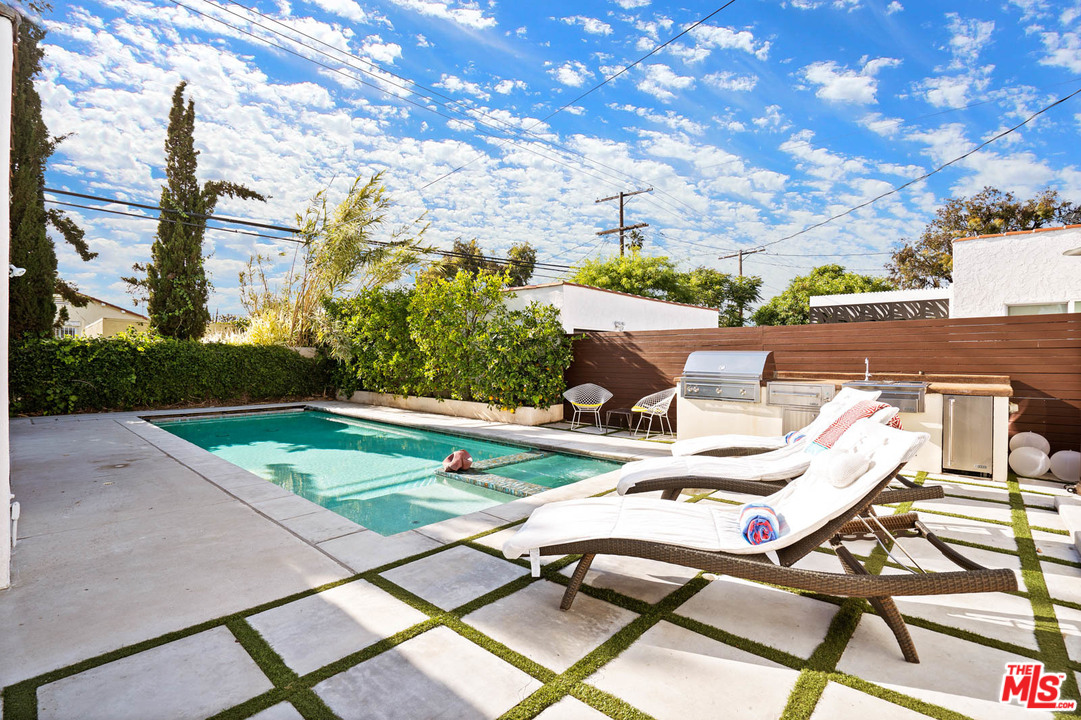 1019 South Rimpau Boulevard Los Angeles, CA 90019 - Photo 32 of 48