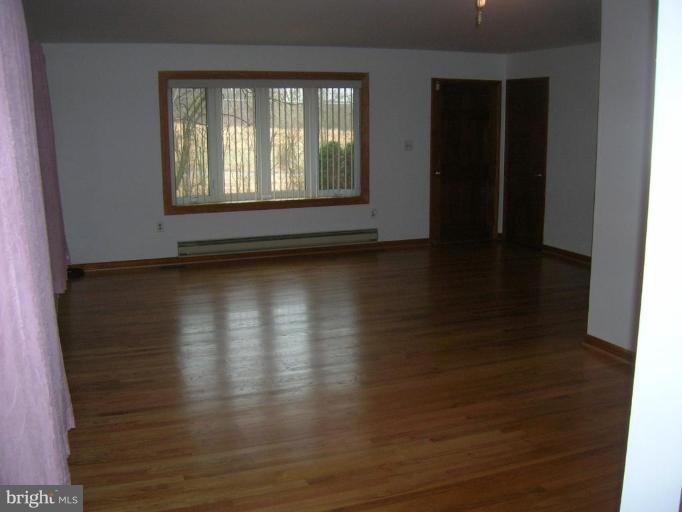 3508 Old Hanover Road Westminster, MD 21158 - Photo 9 of 28 Living Room/Dining Room