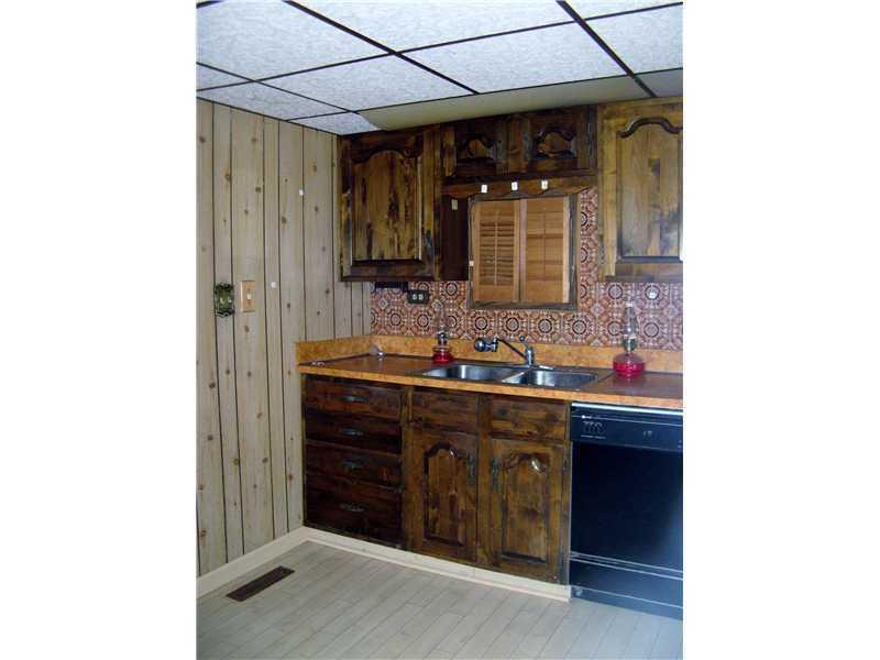 1747 Eastbrook Road New Castle, PA 16101 - Photo 4 of 12 Kitchen.