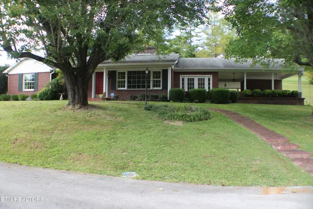 $299,000 | 113 Hollywood Drive, Middlesboro, KY 40965