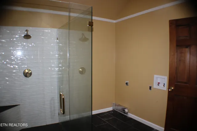 $299,000 | 113 Hollywood Drive, Middlesboro, KY 40965