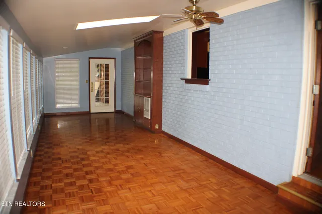 $299,000 | 113 Hollywood Drive, Middlesboro, KY 40965