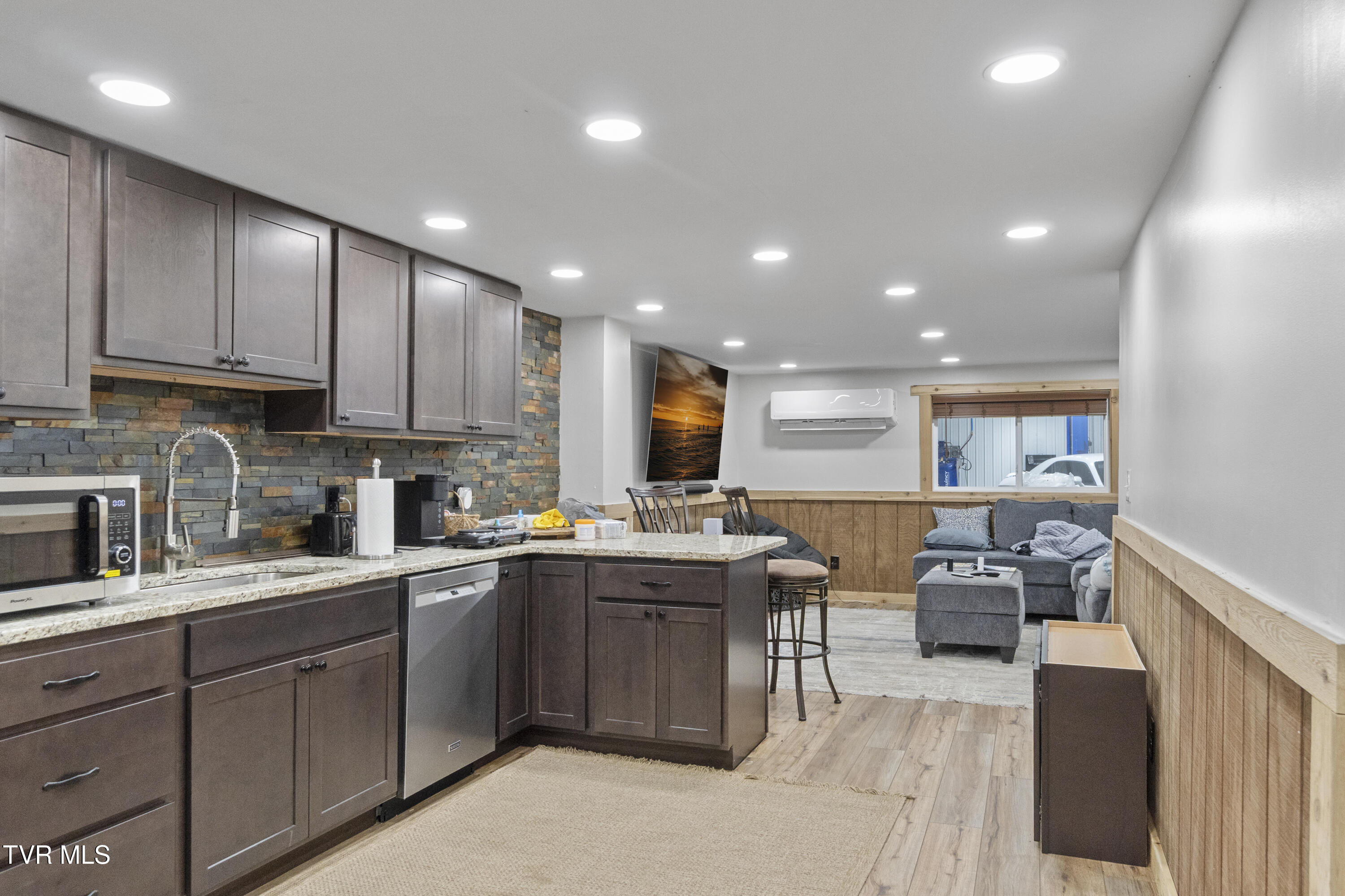 290 Roaring Fork Road, Unit 6 & 7 Greeneville, TN 37745 - Photo 13 of 37 12