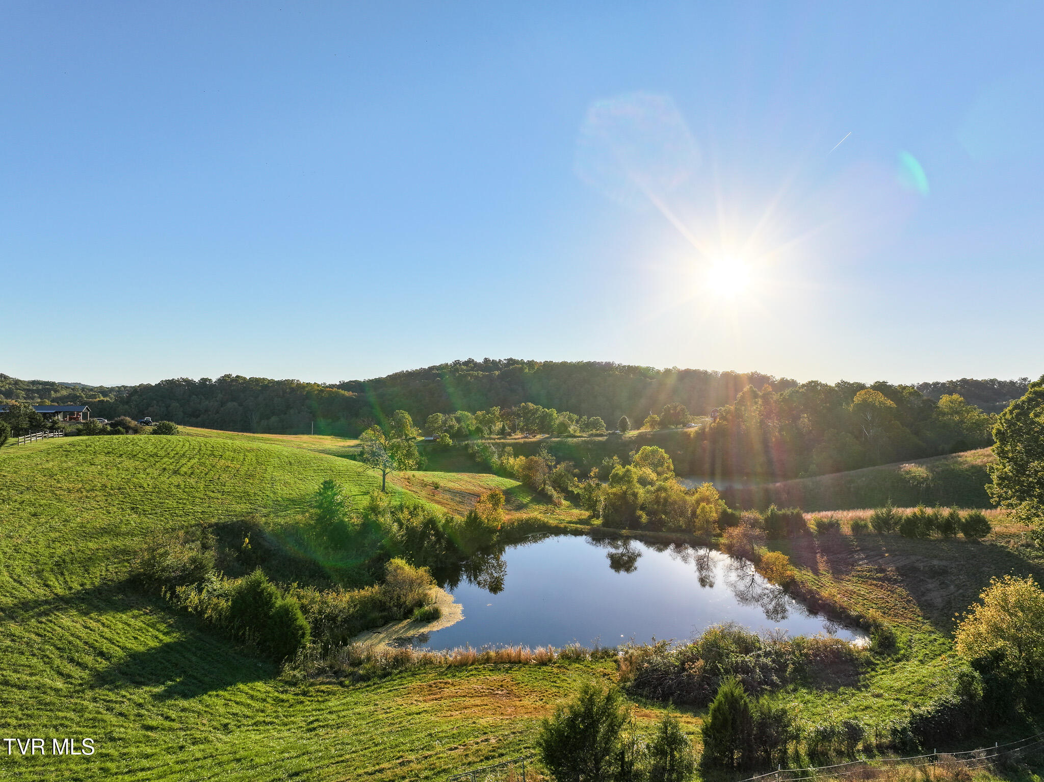 290 Roaring Fork Road, Unit 6 & 7 Greeneville, TN 37745 - Photo 29 of 37 28