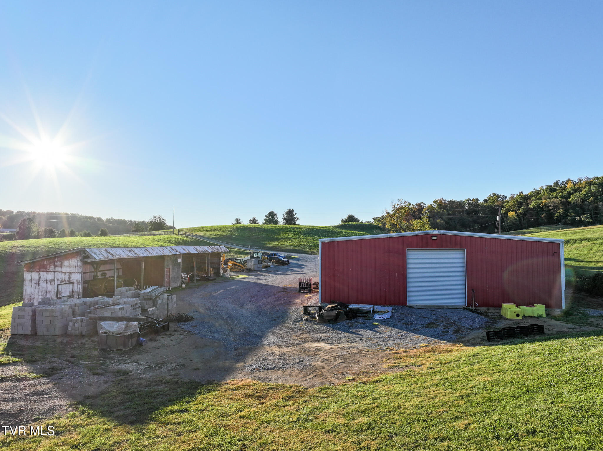 290 Roaring Fork Road, Unit 6 & 7 Greeneville, TN 37745 - Photo 6 of 37 5