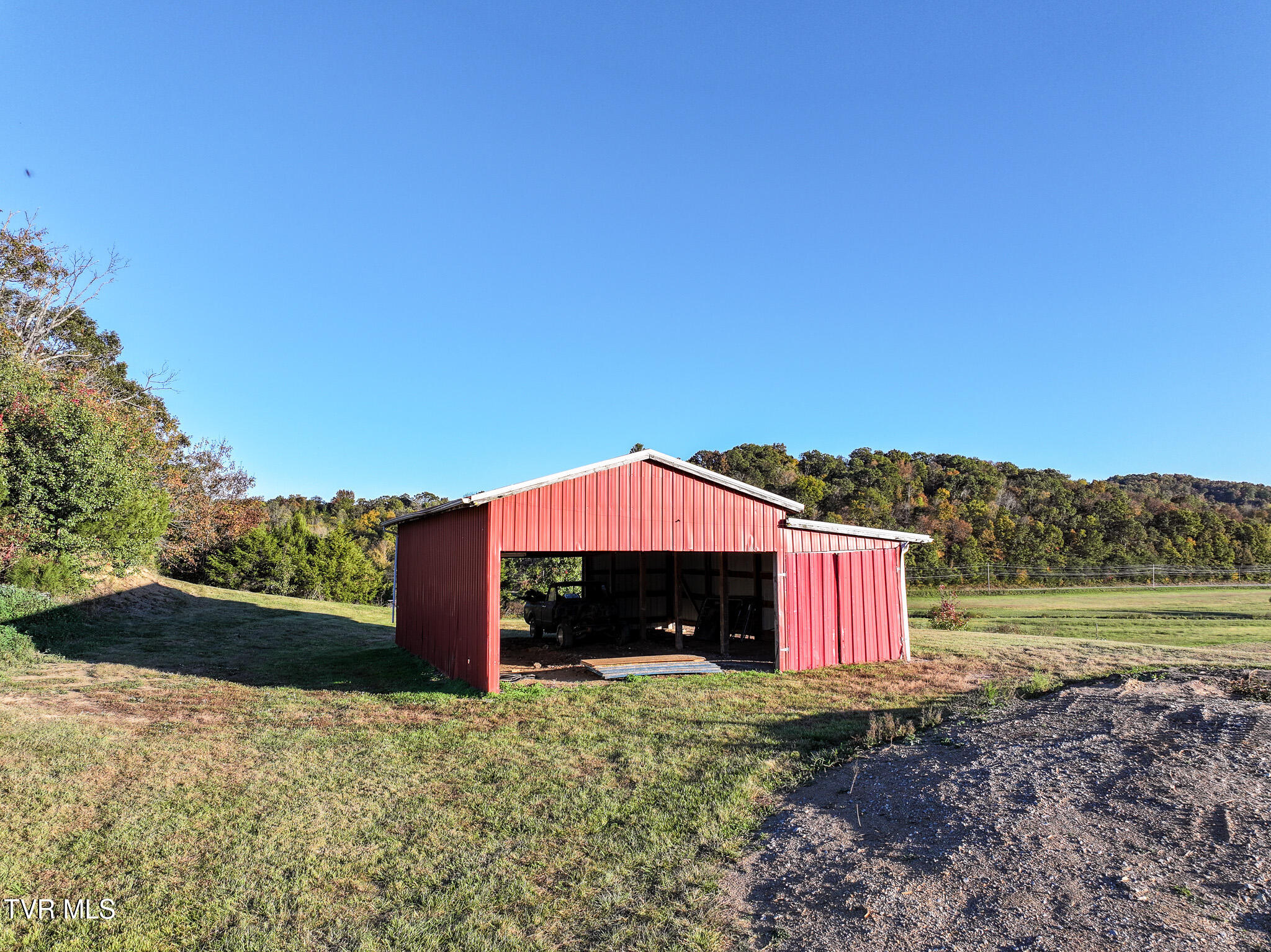 290 Roaring Fork Road, Unit 6 & 7 Greeneville, TN 37745 - Photo 7 of 37 6