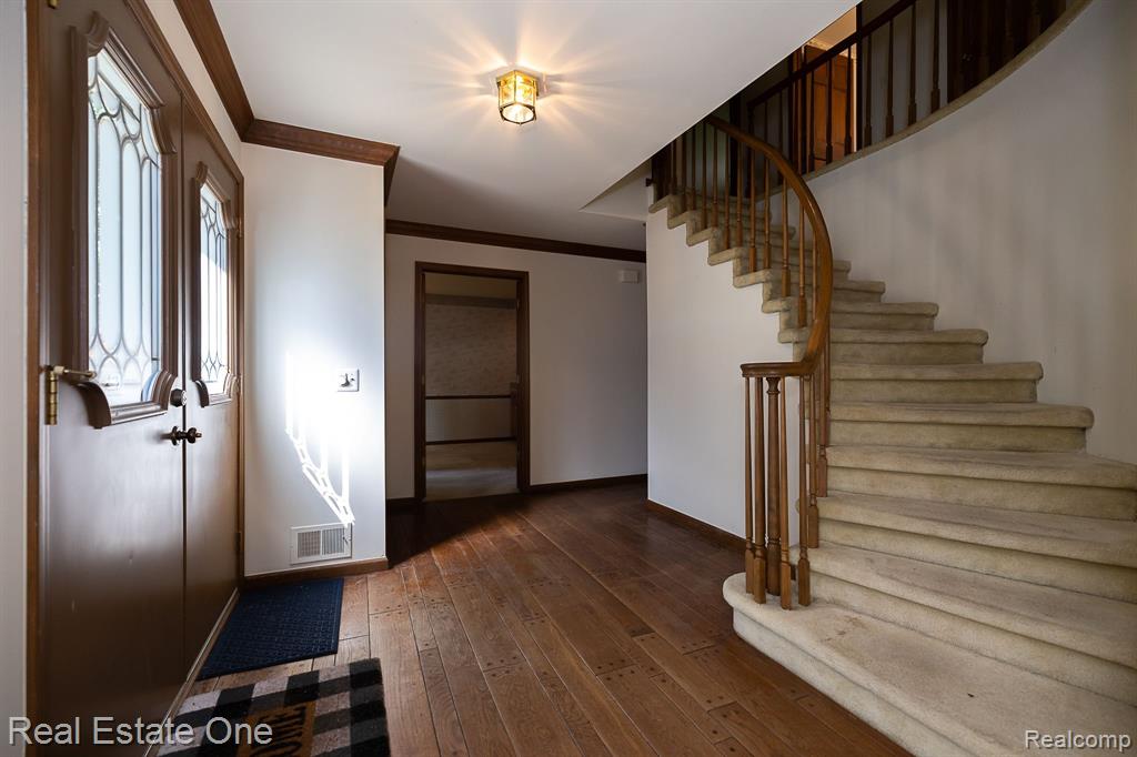3193 Salem Drive Rochester Hills, MI 48306 - Photo 12 of 47
