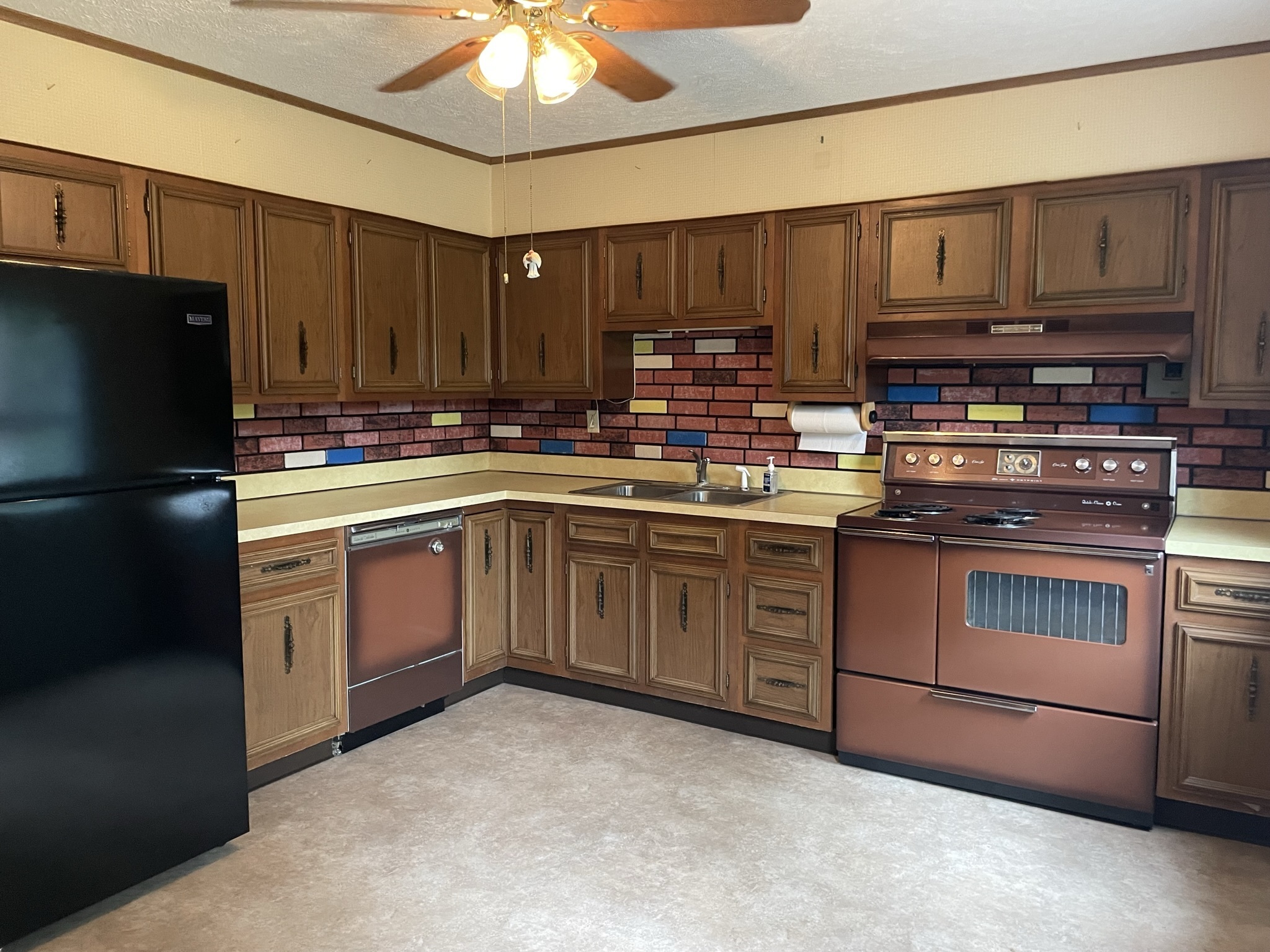 7848 Roy Road Indianapolis, IN 46219 - Photo 3 of 14 Gallery Image 3