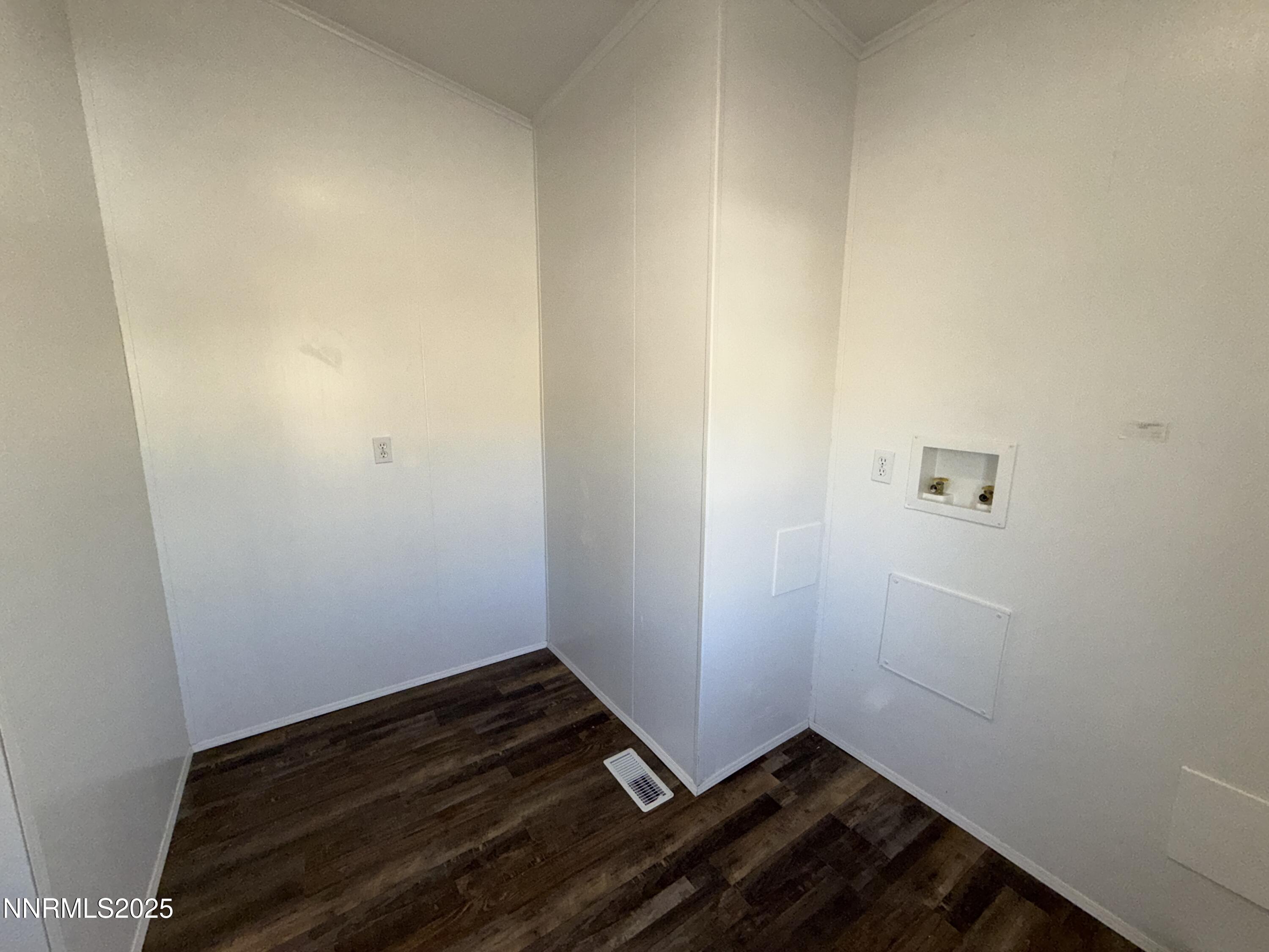 1166 Slate Road Topaz Ranch Estates, NV 89444 - Photo 22 of 31 a view of utility room