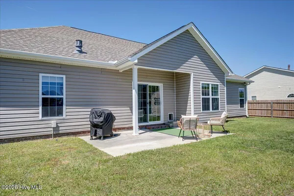 $368,000 | 110 Blackheath Drive, New Bern, NC 28560
