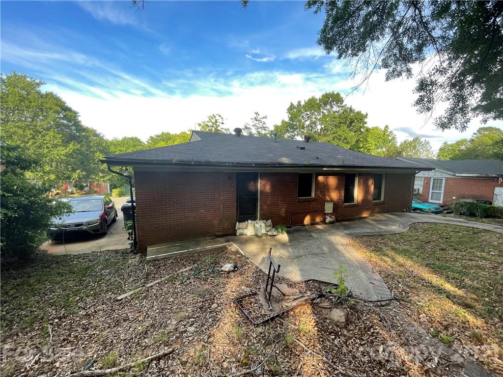 800 Tilden Road Charlotte, NC 28214 - Photo 3 of 12 Gallery Image 3