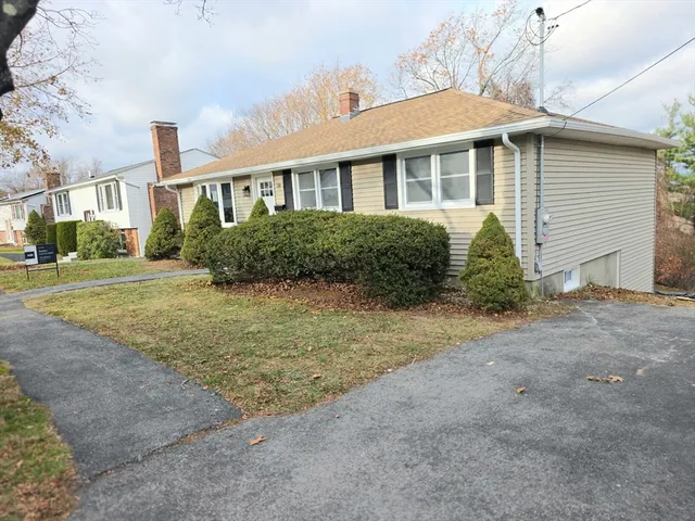 $579,900 | 58 Wedgewood Road, Worcester, MA 01602